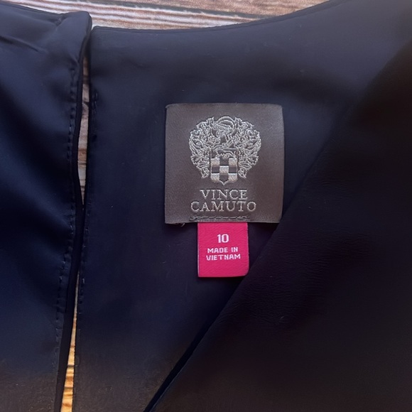 **SOLD** 👗 Vince Camuto Dress - Picture 3 of 3